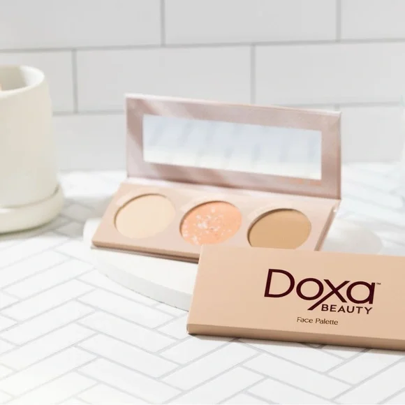 New Doxa Beauty Be A Light Face Palette contour, blush, highlighter powders - Picture 2 of 4